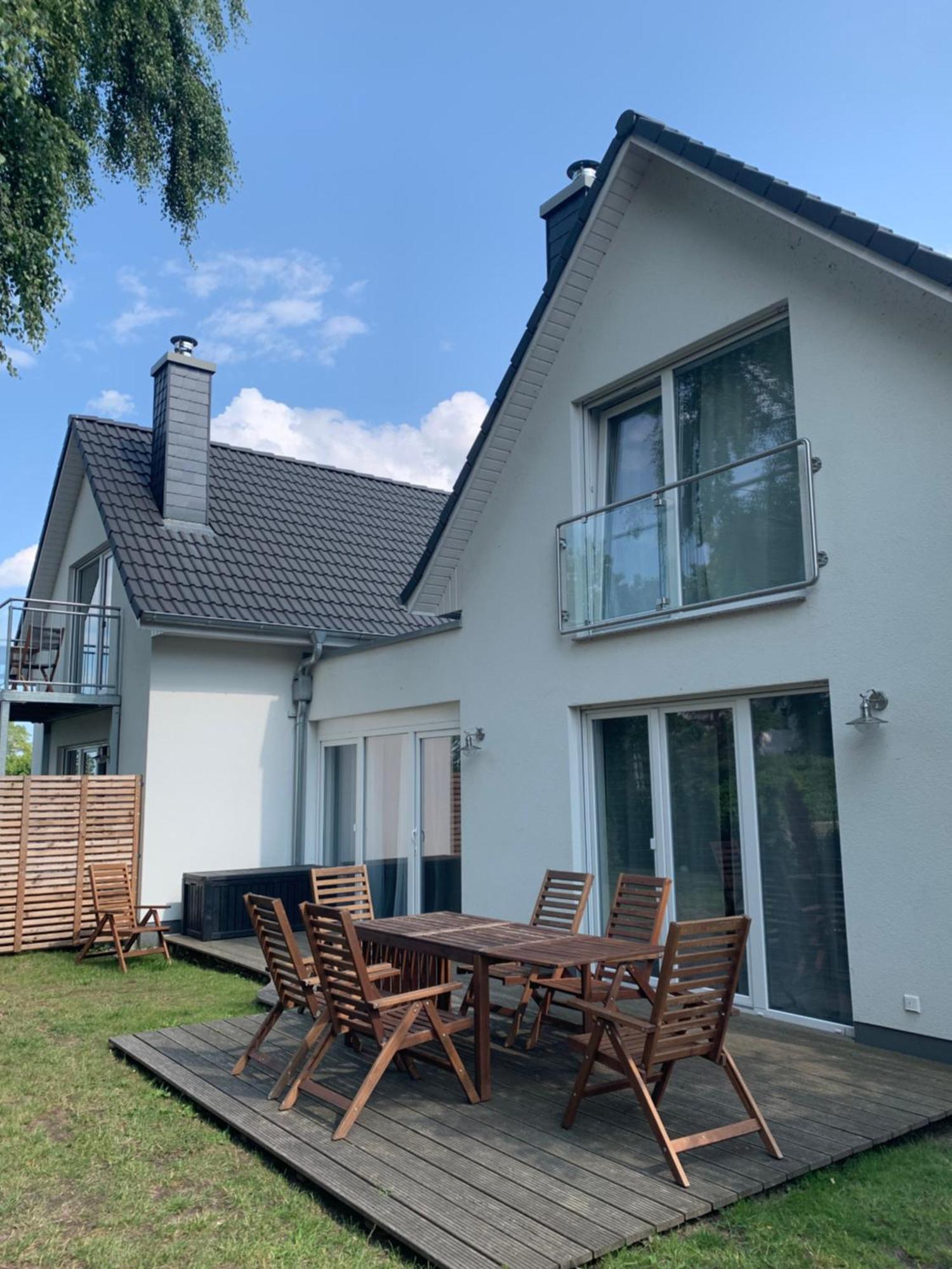 Boddenhus Loissin Villa Bagian luar foto